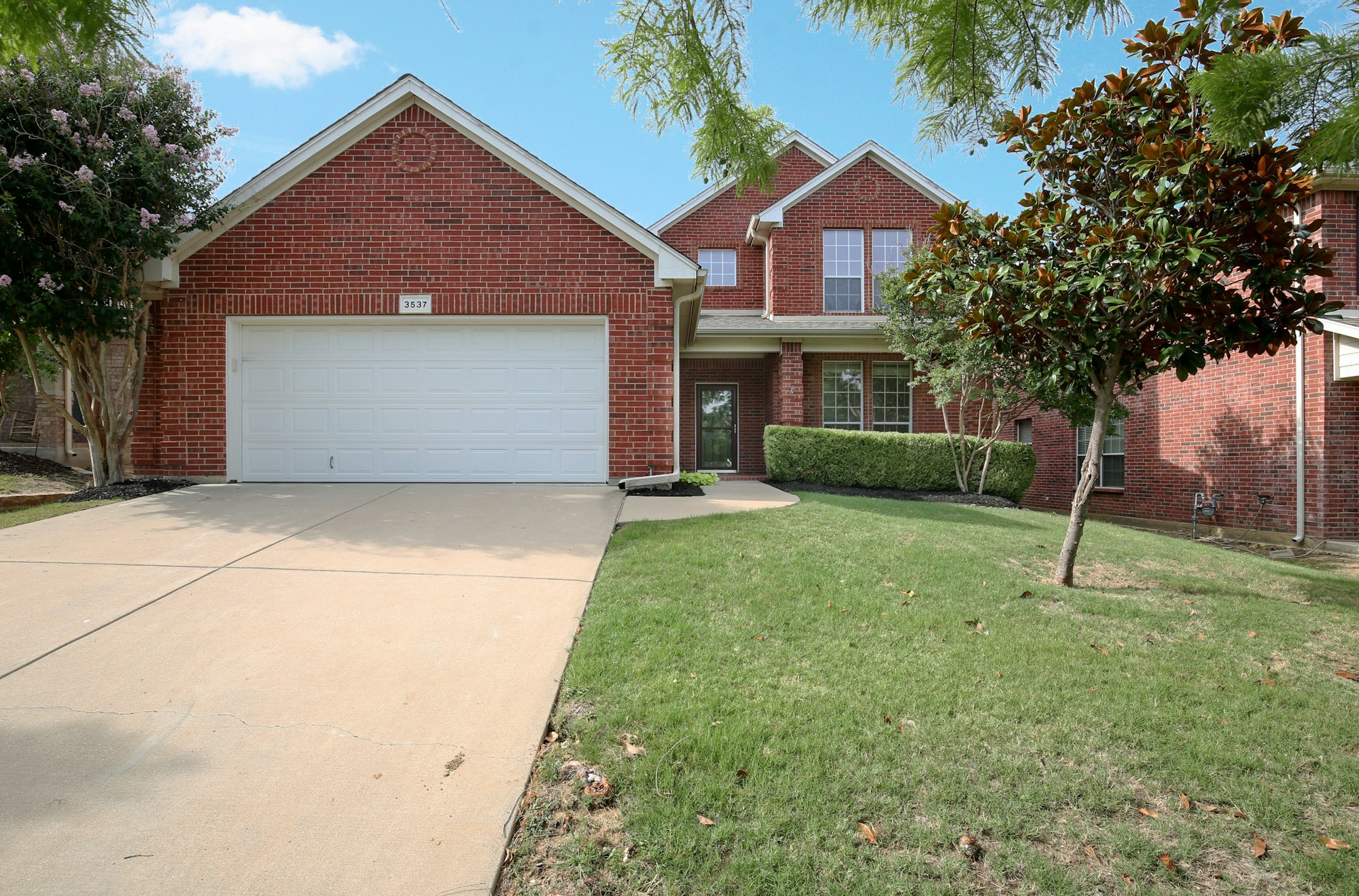Photo 1 of 26 - 3537 Pendery Ln, Fort Worth, TX 76244