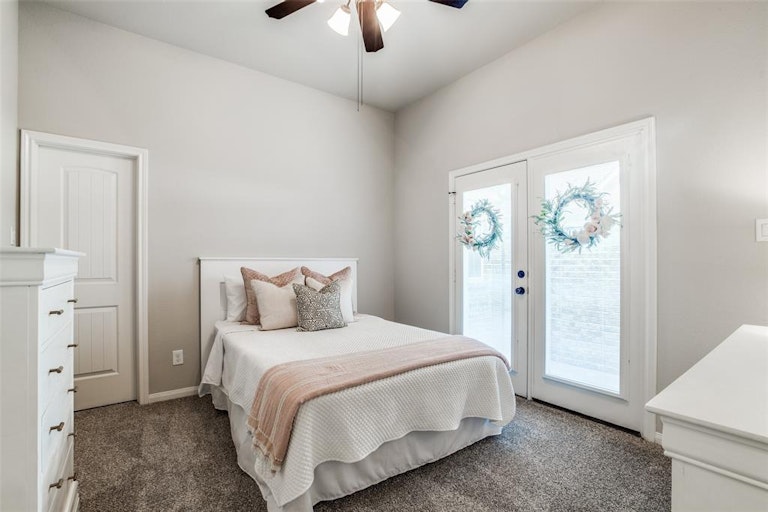Photo 23 of 34 - 9315 Mystic Falls Ln, Humble, TX 77396