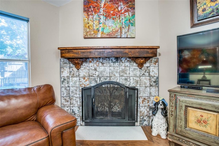 Photo 6 of 25 - 4814 Redwood Dr, McKinney, TX 75070