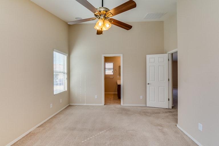Photo 14 of 29 - 10027 W Flavia Hvn, Tolleson, AZ 85353