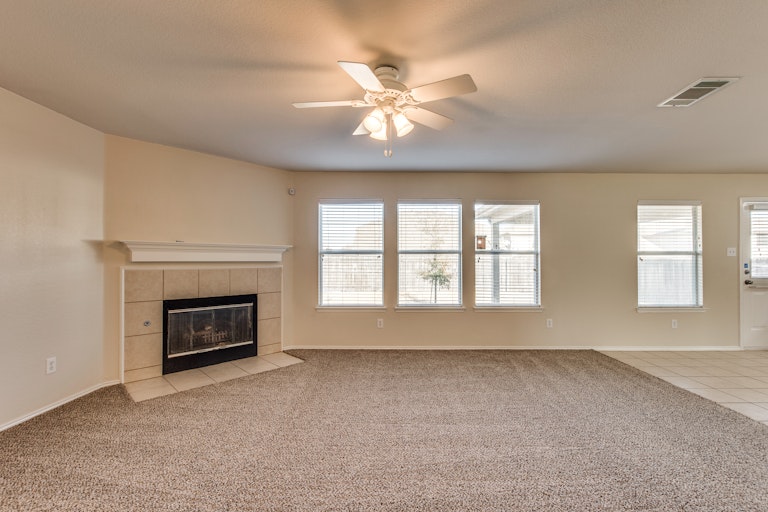 Photo 16 of 37 - 414 Hackberry Dr, Fate, TX 75087