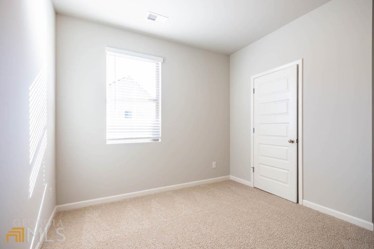 Photo 17 of 32 - 4389 Cannon Walk #8, Ellenwood, GA 30294