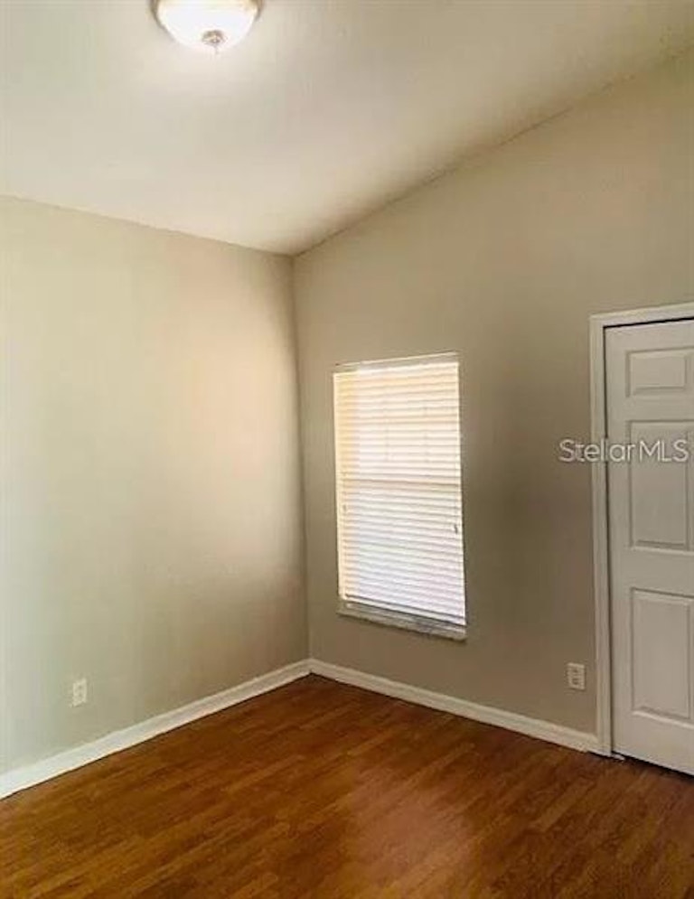 Photo 15 of 34 - 11752 Crest Creek Dr, Riverview, FL 33569