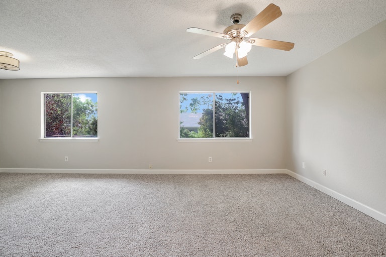 Photo 15 of 27 - 2316 Hollybush Ln, Bedford, TX 76021