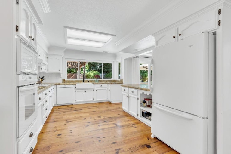 Photo 19 of 44 - 9245 Laguna Lake Way, Elk Grove, CA 95758