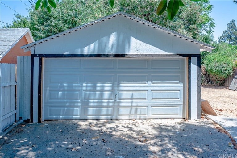 Photo 23 of 28 - 4561 Bandini Ave, Riverside, CA 92506