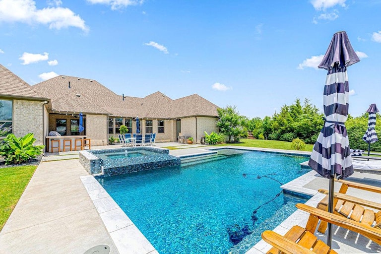 Photo 31 of 37 - 1620 Cattle Dr, Prosper, TX 75078