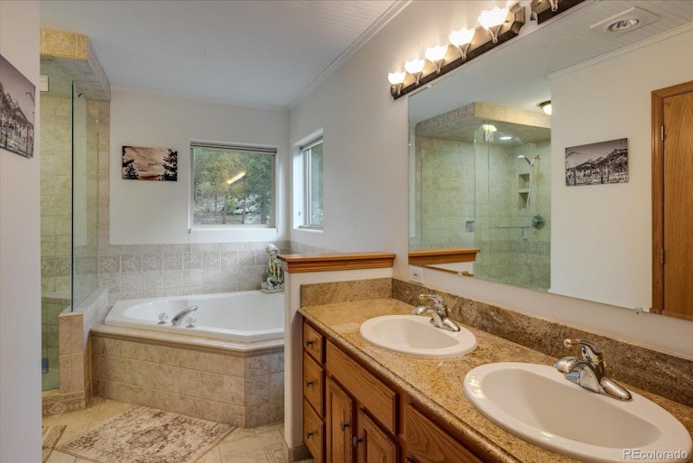 Photo 22 of 38 - 33950 Skyline Dr, Golden, CO 80403