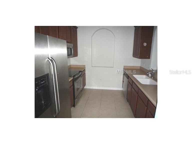 Photo 4 of 10 - 4102 Breakview Dr #20703, Orlando, FL 32819