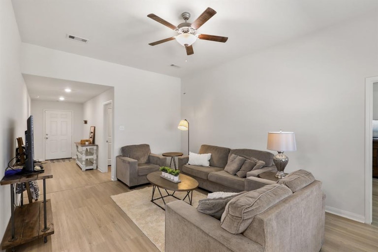 Photo 5 of 24 - 3029 Iron Woods Dr, Katy, TX 77493