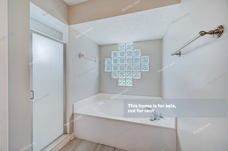 Photo 34 of 45 - 12549 Lochloosa Ln, Jacksonville, FL 32218