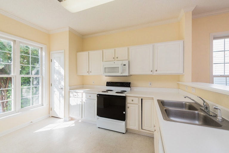 Photo 2 of 16 - 2025 Turtle Point Dr, Raleigh, NC 27604