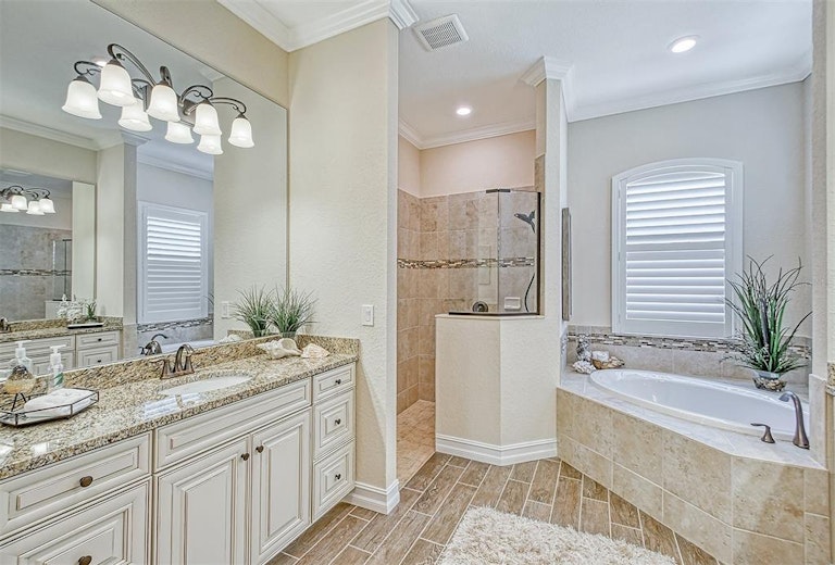 Photo 26 of 94 - 704 Moorings Way, Bradenton, FL 34212