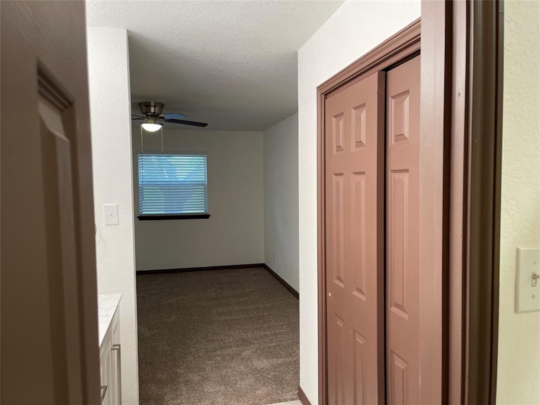 Photo 21 of 40 - 208 Guinevere Dr, Weatherford, TX 76086