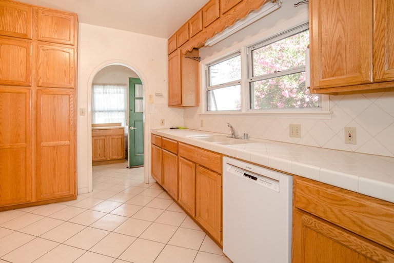 Photo 8 of 56 - 134 1st St, Woodland, CA 95695