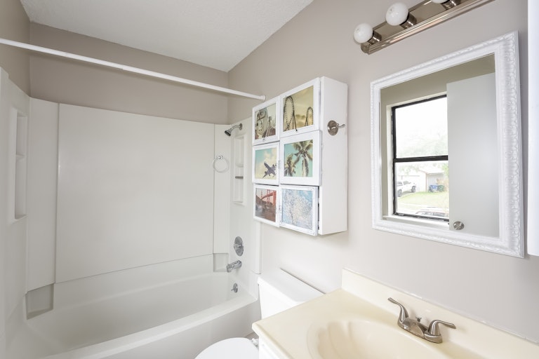 Photo 18 of 25 - 13919 Woodbreeze St, San Antonio, TX 78217