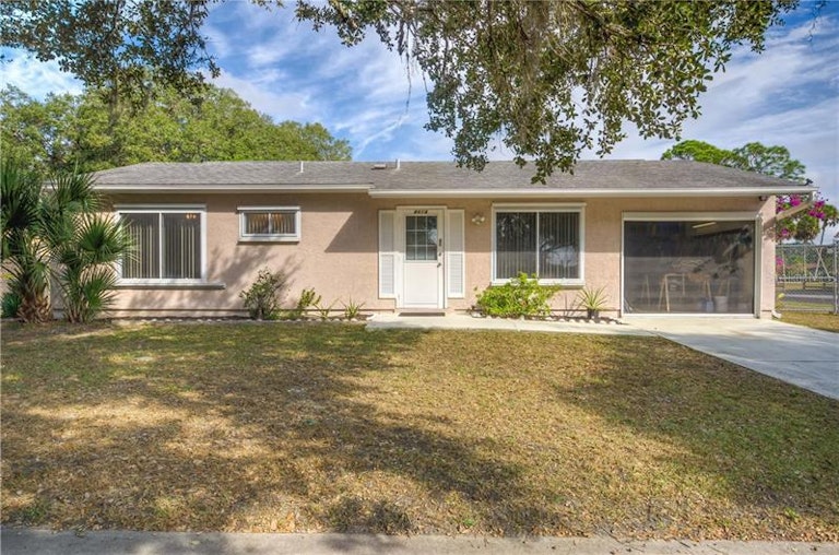 Photo 1 of 25 - 4614 McKibben Dr, North Port, FL 34287