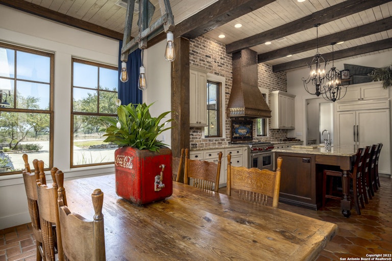 Photo 23 of 42 - 4544 Natures Way, New Braunfels, TX 78132