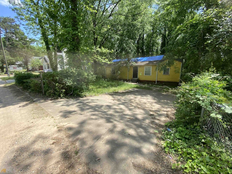 Photo 16 of 51 - 1682 N Ave NW, Atlanta, GA 30318