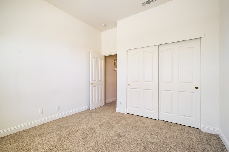 Photo 23 of 28 - 9405 Moondancer Cir, Roseville, CA 95747