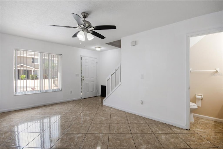Photo 15 of 31 - 130 Kristi Ann Ct, Winter Springs, FL 32708