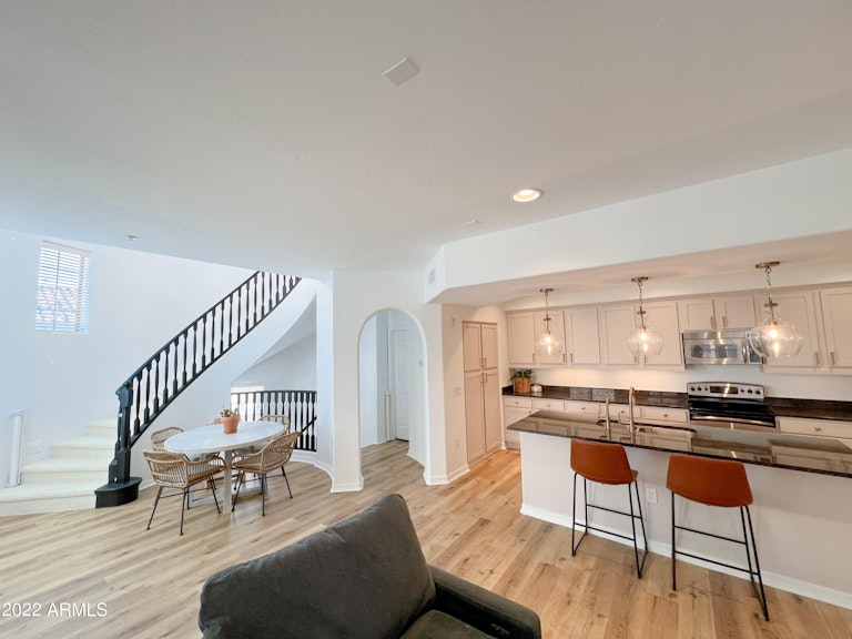 Photo 9 of 41 - 3935 E Rough Rider Rd #1044, Phoenix, AZ 85050