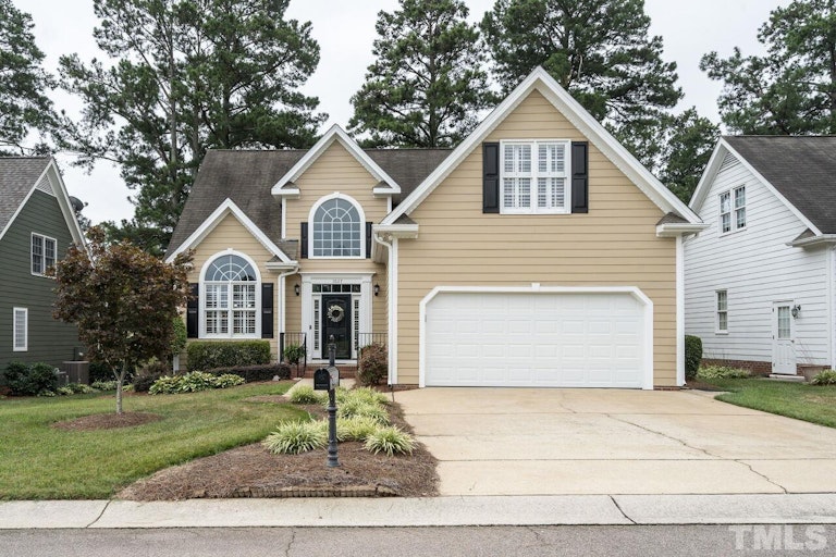 Photo 1 of 40 - 1027 Loch Lomond Dr, Clayton, NC 27520