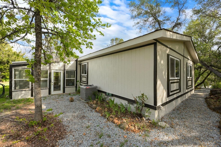 Photo 12 of 73 - 23236 Baker Ct, Auburn, CA 95602