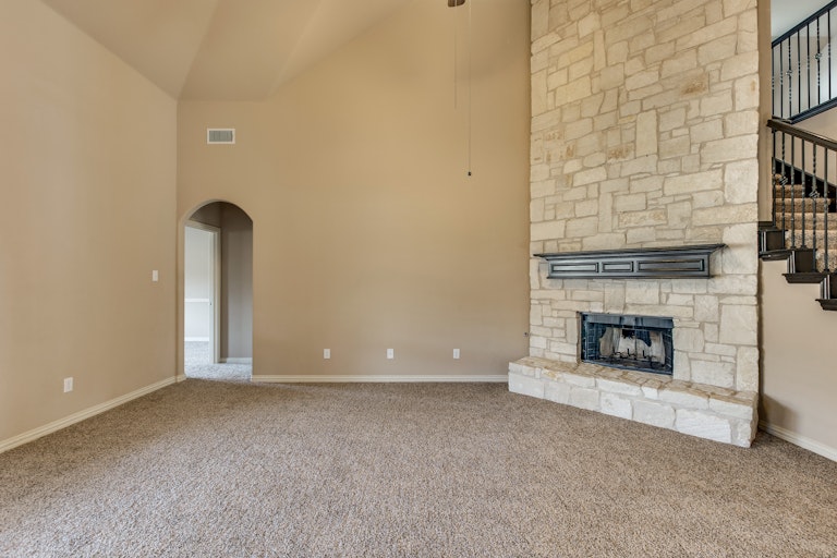 Photo 9 of 38 - 14017 Blueberry Hill Dr, Little Elm, TX 75068