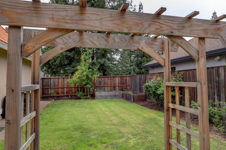 Photo 40 of 48 - 4314 Hale Ranch Ln, Fair Oaks, CA 95628