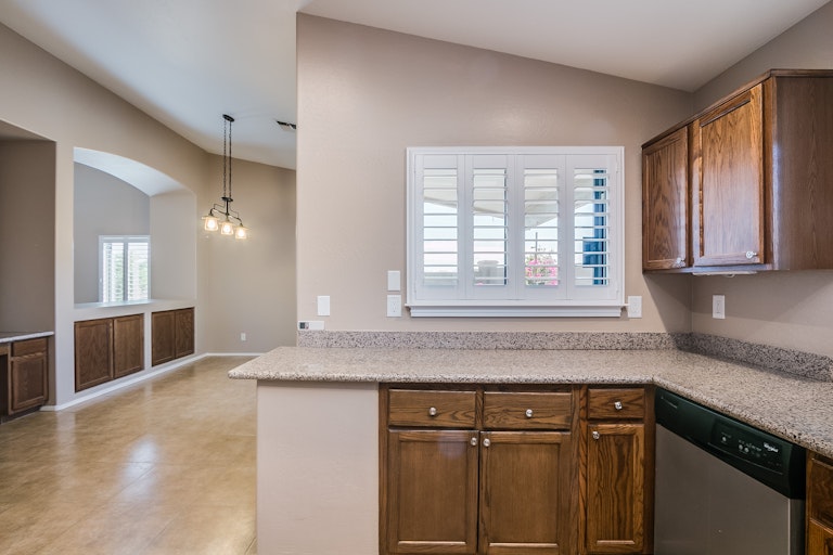 Photo 8 of 36 - 2044 S 86th Ln, Tolleson, AZ 85353