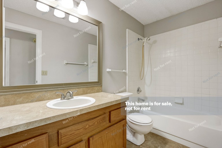Photo 6 of 27 - 8029 Swamp Flower Dr, Jacksonville, FL 32244