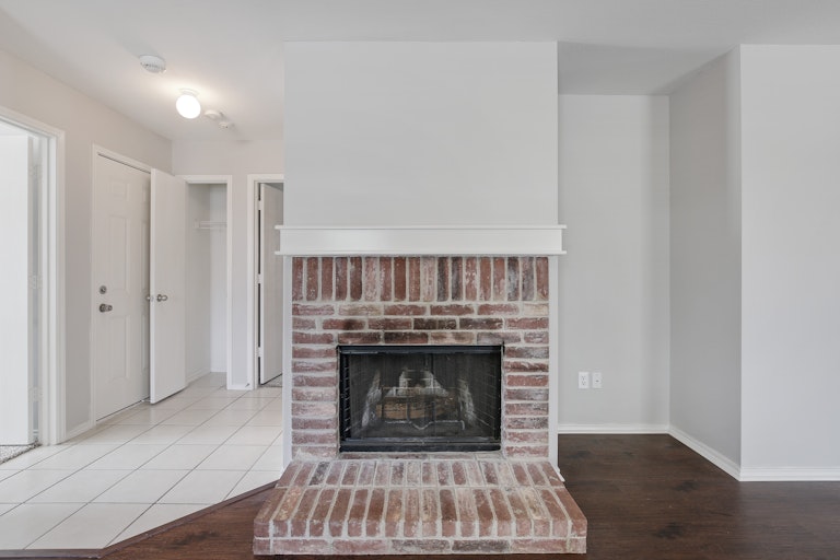 Photo 23 of 26 - 16728 Woodside Dr, Justin, TX 76247