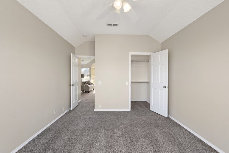 Photo 24 of 31 - 4708 Park Bend Dr, Fort Worth, TX 76137