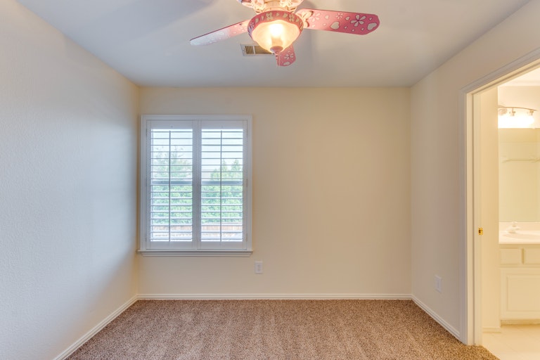 Photo 25 of 34 - 1422 Tascosa Ct, Allen, TX 75013