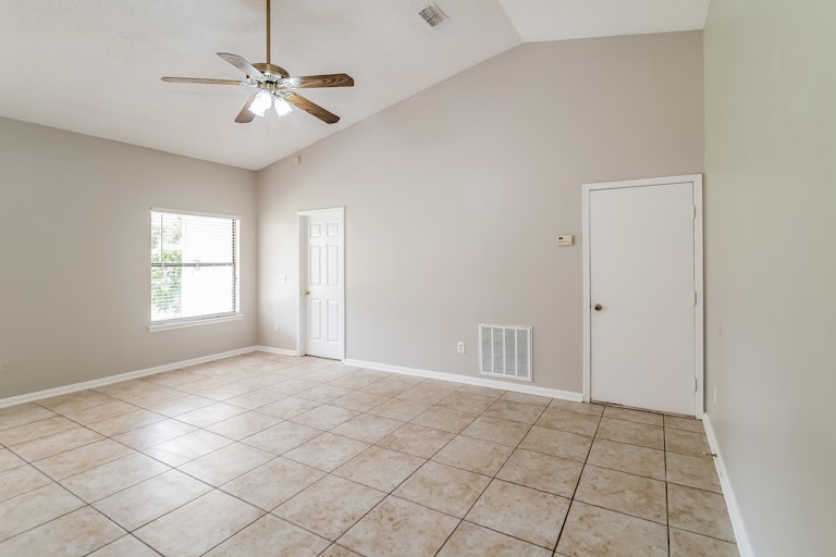 Photo 19 of 25 - 8529 Catsby Ct, Jacksonville, FL 32244