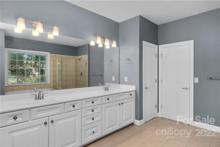 Photo 28 of 48 - 5418 Shoal Brook Ct, Charlotte, NC 28277