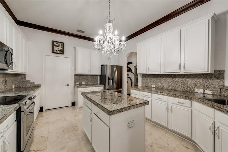 Photo 33 of 39 - 2608 Valencia Ln, Denton, TX 76210
