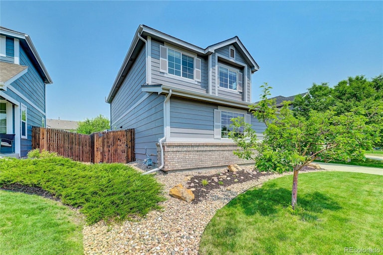 Photo 2 of 37 - 21783 E Kenyon Pl, Aurora, CO 80018