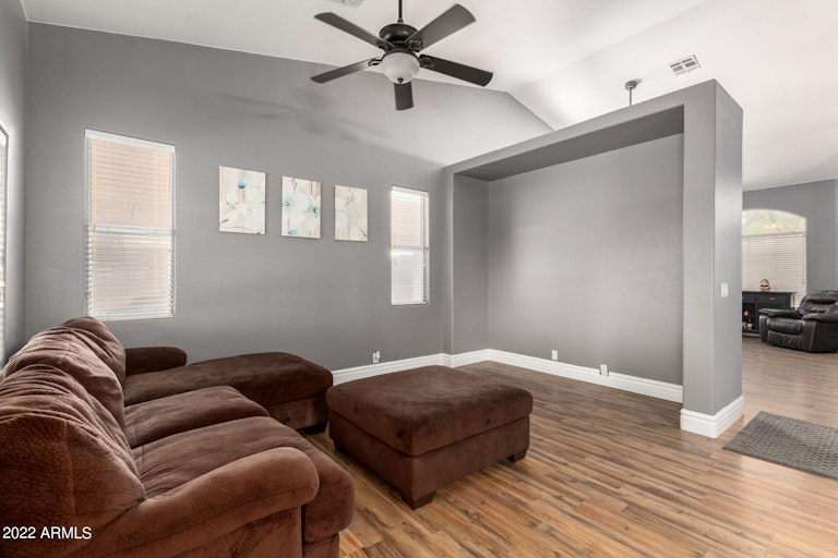 Photo 7 of 42 - 10822 W Quail Ave, Sun City, AZ 85373