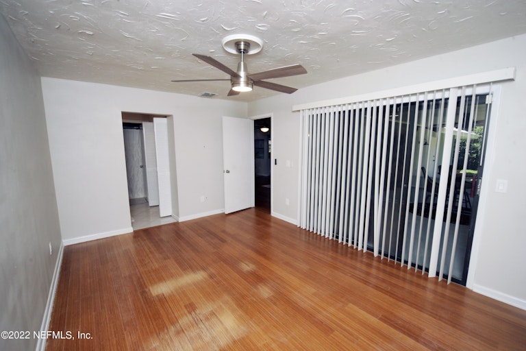 Photo 18 of 27 - 111 Granada Ln, Ponte Vedra Beach, FL 32082