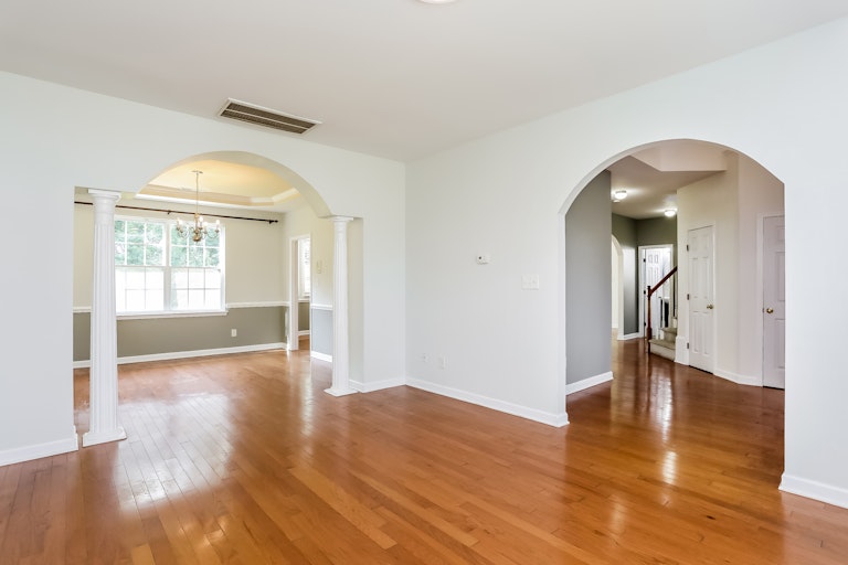 Photo 8 of 25 - 2235 Lazy River Dr, Raleigh, NC 27604