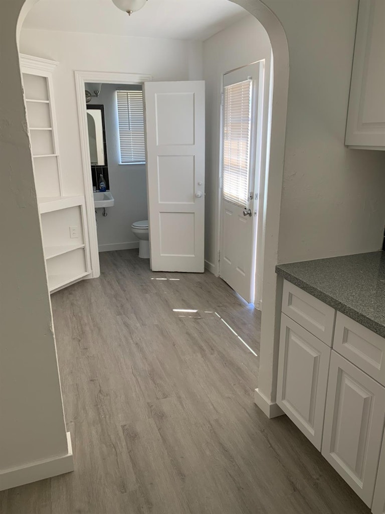 Photo 4 of 69 - 3736 Natoma Way, Sacramento, CA 95838