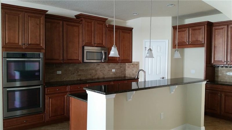 Photo 4 of 25 - 1229 Hillandale Reserve Dr, Tampa, FL 33613