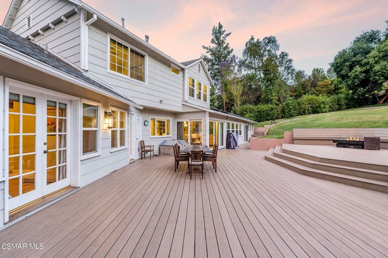 Photo 50 of 60 - 4641 Caritina Dr, Tarzana, CA 91356