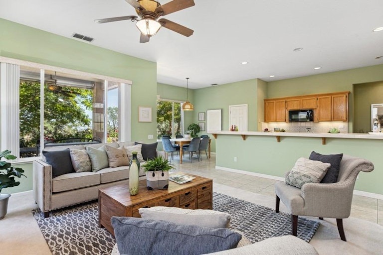 Photo 4 of 47 - 3970 Coldwater Dr, Rocklin, CA 95765