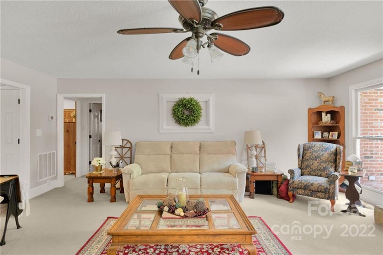 Photo 25 of 39 - 333 Clontz Rd, Indian Trail, NC 28079