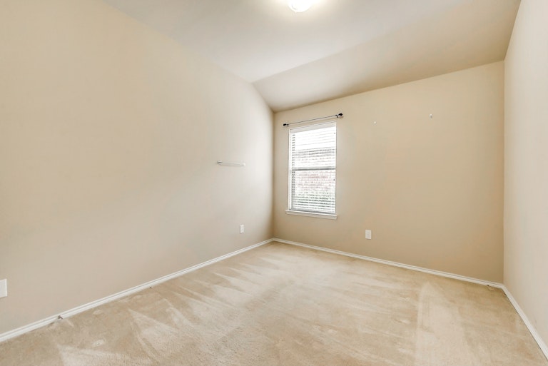 Photo 24 of 28 - 8517 Prairie Dawn Dr, Fort Worth, TX 76131