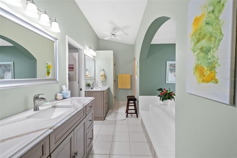 Photo 13 of 40 - 5085 Florentine Ct, Spring Hill, FL 34608