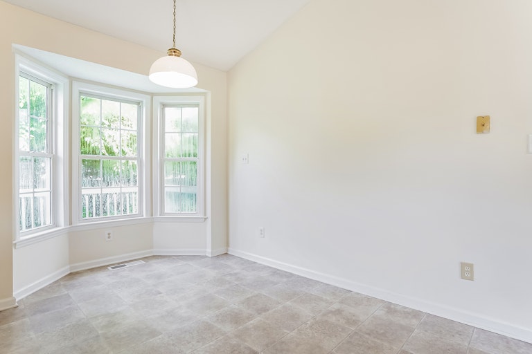 Photo 8 of 25 - 1604 Lake Trout Ln, Raleigh, NC 27610